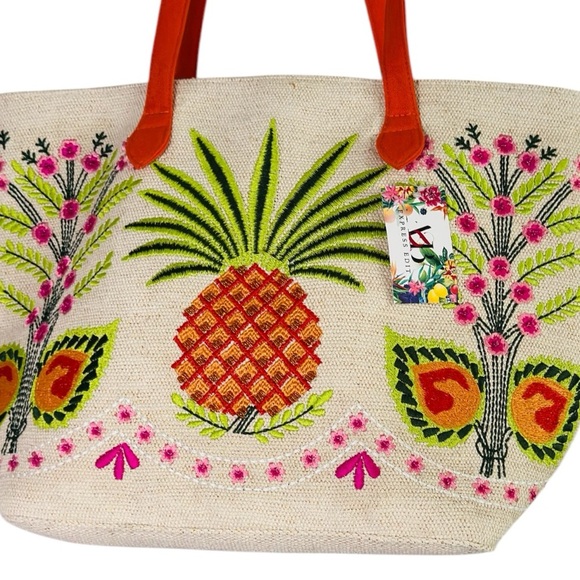 AMERICA & BEYOND PINEAPPLE EMBELLISHED TOTE - Picture 7 of 7